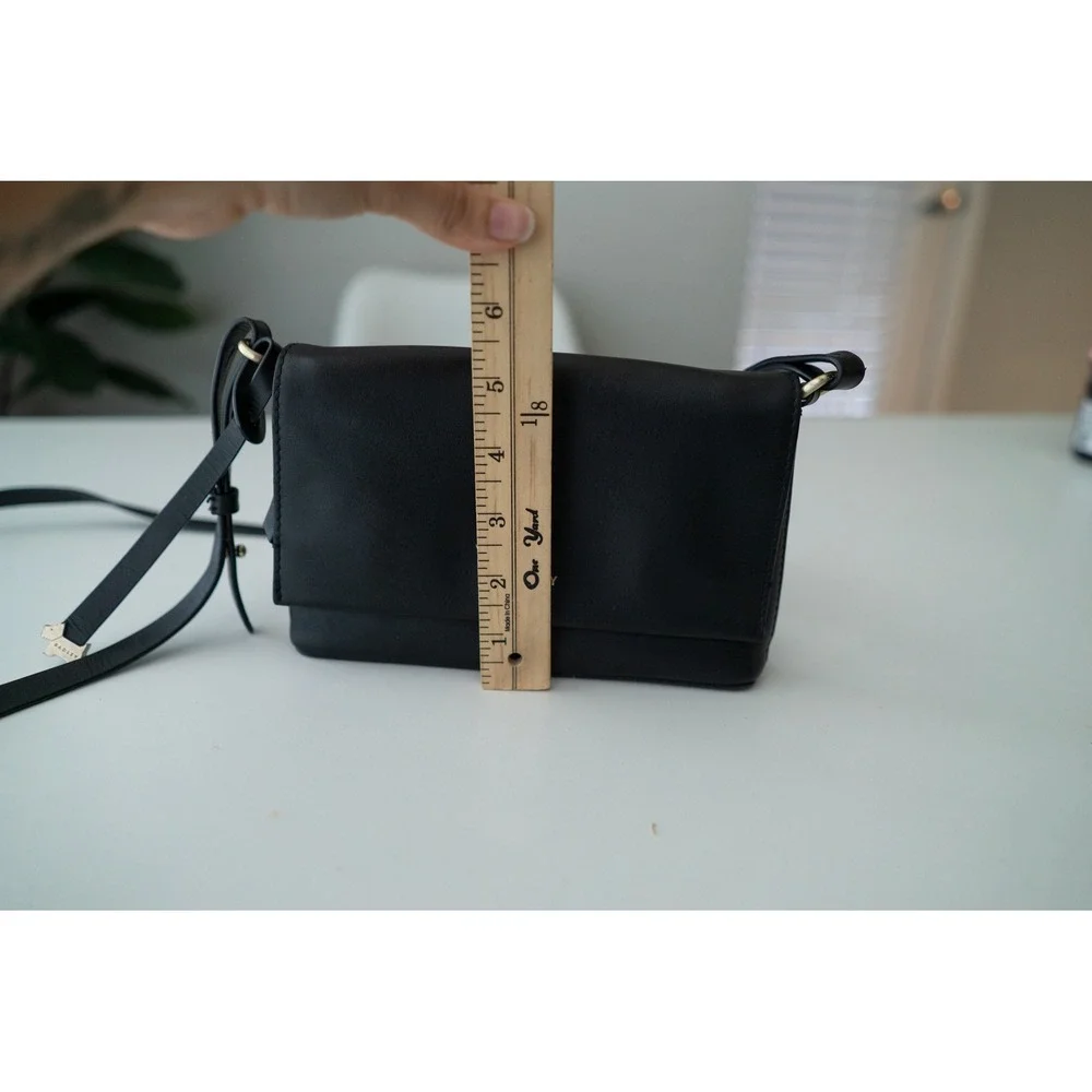 Radley London Womens Crossbody Bag Flap Bovine Leather Black Small Minimalist